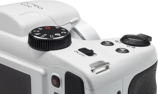 Alt view image 15 of 17 - Kodak PIXPRO AZ252 Astro Zoom 16MP Digital Camera (White)