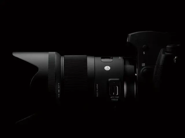 Alt view image 7 of 20 - Sigma 35mm F1.4 ART DG HSM Lens for Canon (340101)