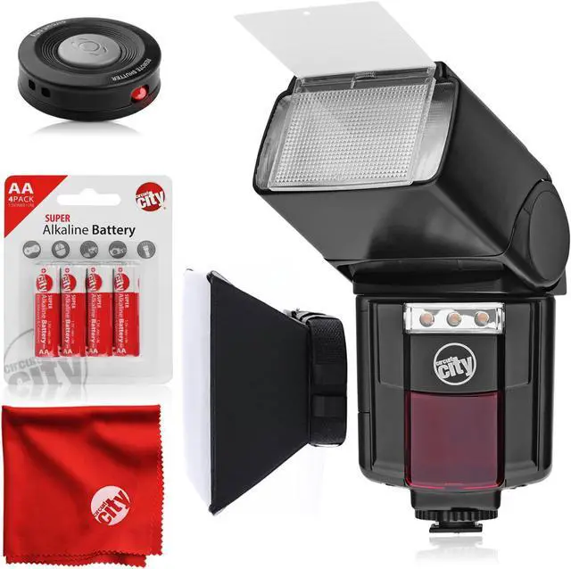 Main image of Circuit City CC-125 Automatic Universal Flash with Built-in LED Video Light for Canon DSLR Cameras Bundle with Circuit City Universal IR Wireless Remote Control and Accessories (4 Items)