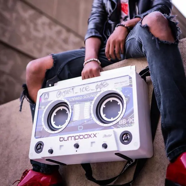 Alt view image 4 of 4 - Bumpboxx Remix Bluetooth Speaker - Neon Blue
