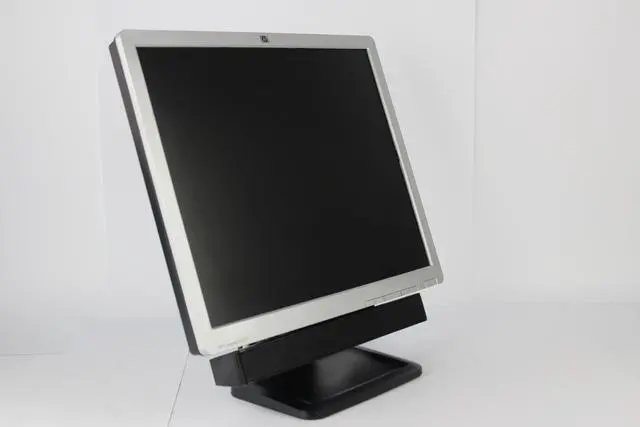 Main image of HP Compaq LE1911 -  LCD monitor - 19" - PWR, VGA Inputs - Flat Screen - 90 Day Warranty