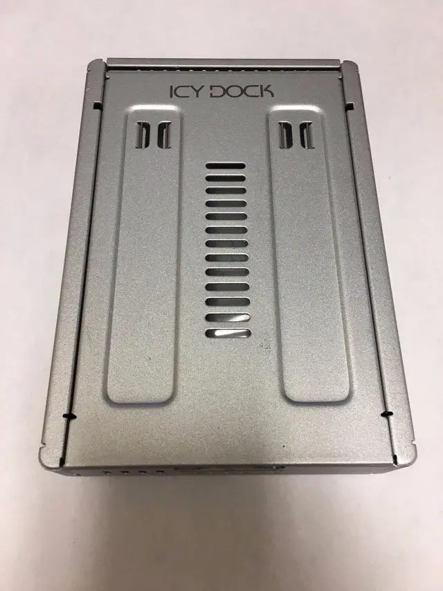 Main image of (NOT FOR HOME PC!) Icy Dock MB982IP-1S-1 Full Metal 2.5in to 3.5in SAS HDD & SSD Converter