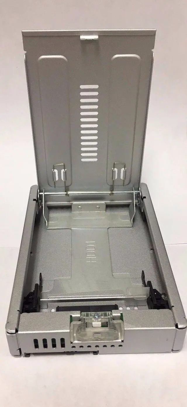 Alt view image 2 of 3 - (NOT FOR HOME PC!) Icy Dock MB982IP-1S-1 Full Metal 2.5in to 3.5in SAS HDD & SSD Converter