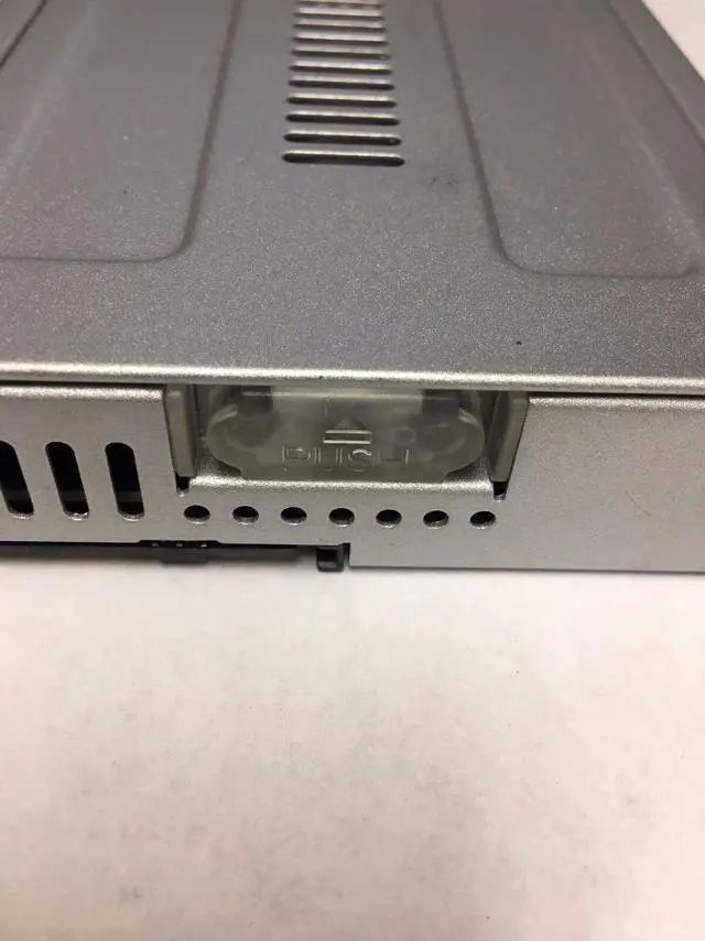 Alt view image 3 of 3 - (NOT FOR HOME PC!) Icy Dock MB982IP-1S-1 Full Metal 2.5in to 3.5in SAS HDD & SSD Converter