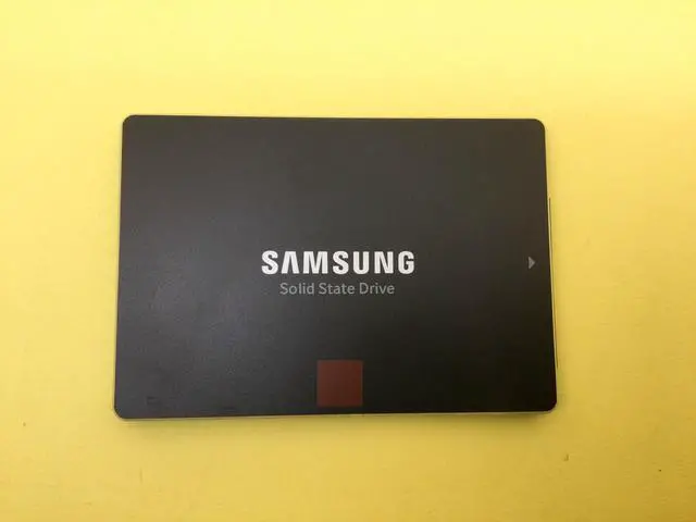 Alt view image 4 of 4 - Samsung 850 Pro Series 1TB SATA 6Gbps 2.5inch Internal SSD MZ-7KE1T0 New