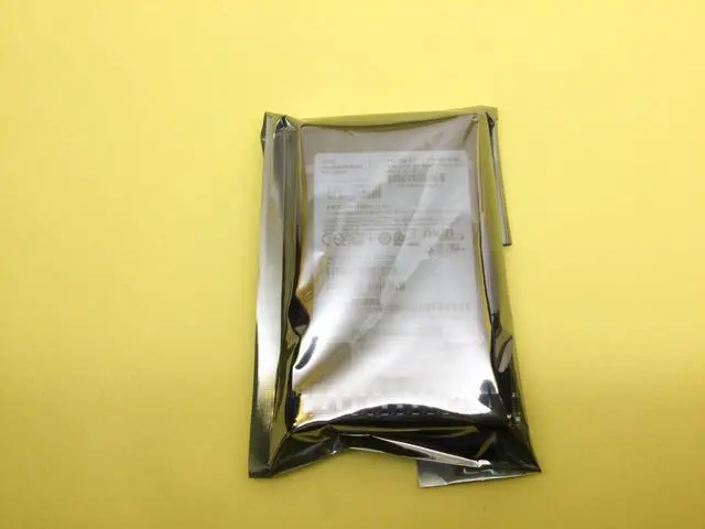 Main image of P10222-B21 HPE 1.6TB NVME GEN3 MIXED USE SFF SCN U.2 SSD P10470-001