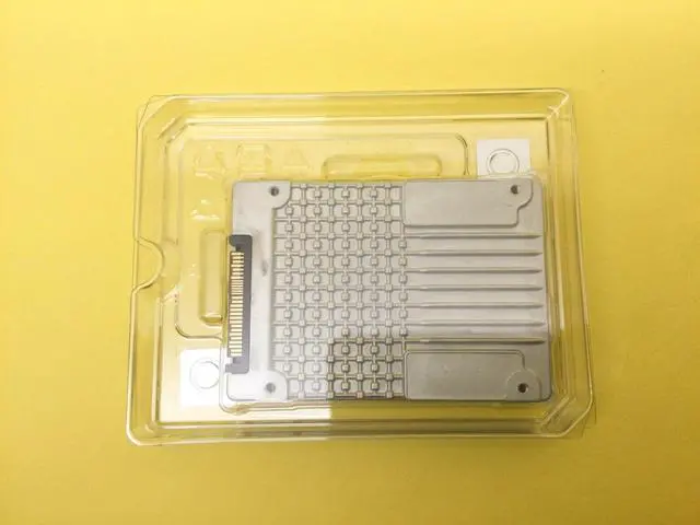 Alt view image 2 of 2 - Intel D7-P5520 Series 3.84TB NVMe PCIe 4.0 x4 2.5in SSD SSDPF2KX038T1N1 New