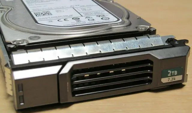 Alt view image 2 of 2 - (NOT FOR HOME PC!) T7F78 DELL COMPELLENT 2TB 7.2K SAS 3.5" 6Gb/s HDD 72CWN SC200 st2000dm0023