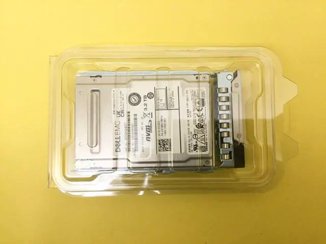 Main image of 97GR0 Dell 3.2TB PCIe Gen4 NVMe Mix Use 2.5'' SSD 097GR0 KCM6XVUL3T20 NEW