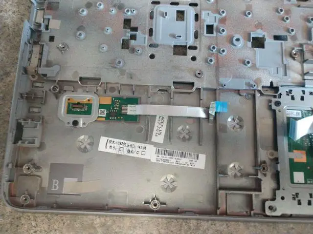 Alt view image 6 of 7 - HP Probook 650 G1 Palmrest and trackpad 738709-001 Good shape, ships quick