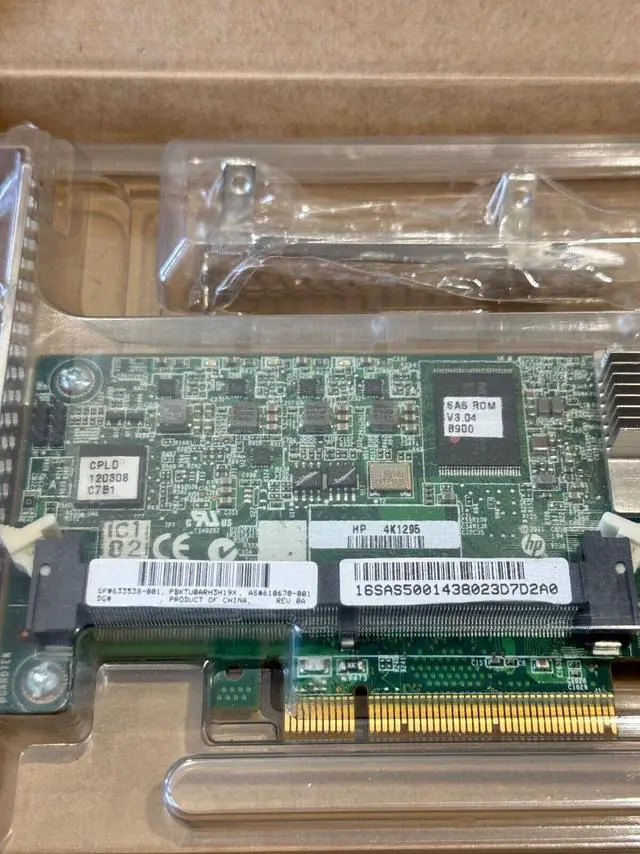 Alt view image 3 of 4 - (NOT FOR HOME PC!) HP Smart Array 633542-001 P420 SAS RAID Controller w/out Cache Both Brackets