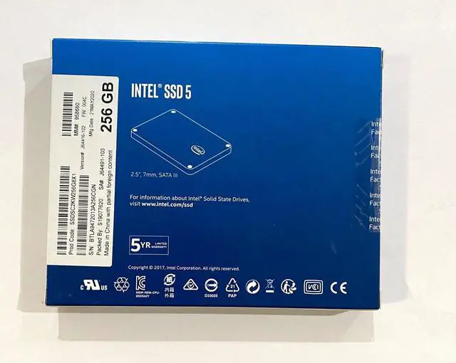 Alt view image 2 of 2 - Intel 545s 256GB M.2 Internal SSD SSDSC2KW256G8X1 BRAND FACTORY SEALED