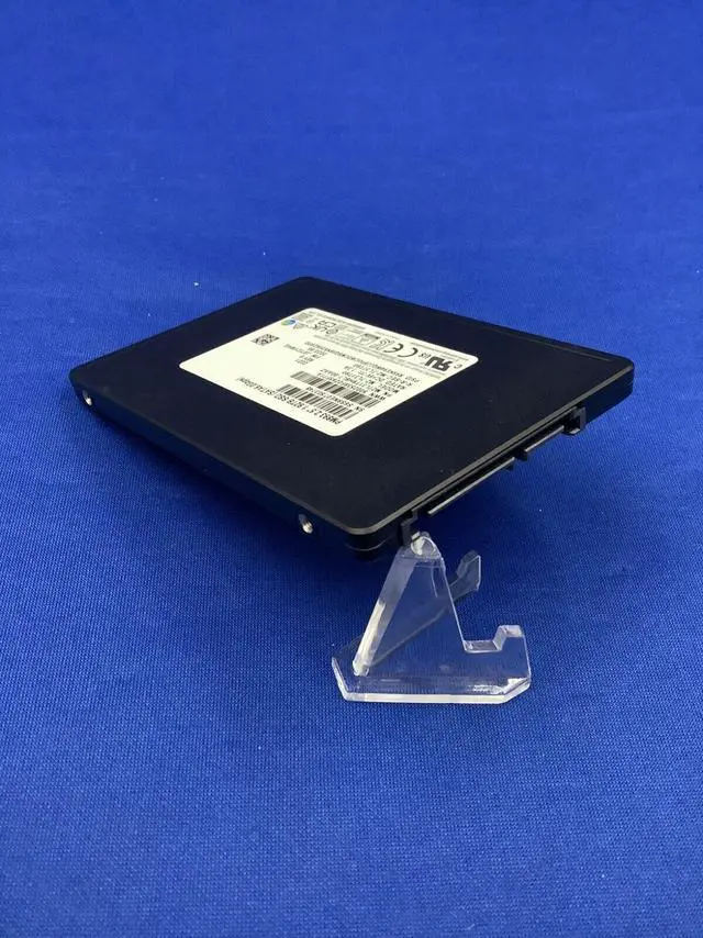 Alt view image 3 of 6 - MZ-7L31T90 Samsung PM893 1.92TB SATA 6Gb/s 2.5'' Enterprise SSD MZ7L31T9HBLT