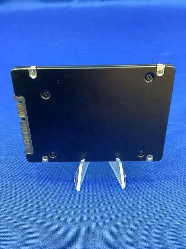Alt view image 5 of 6 - MZ-7L31T90 Samsung PM893 1.92TB SATA 6Gb/s 2.5'' Enterprise SSD MZ7L31T9HBLT