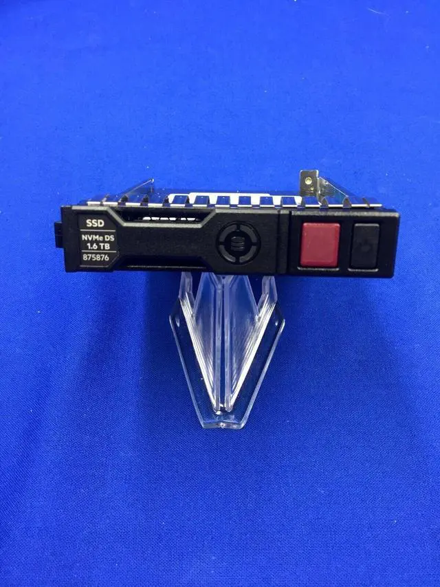 Alt view image 2 of 3 - 875597-B21 HPE 1.6TB NVME GEN3 HIGH PERFORMANCE MU SFF SSD 875876-001