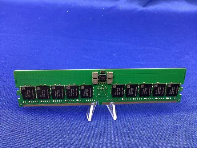 Alt view image 6 of 6 - HMCG88AGBRA193N HYNIX 32GB (1X32GB) 2Rx8 PC5-5600B EC8 RDIMM MEMORY