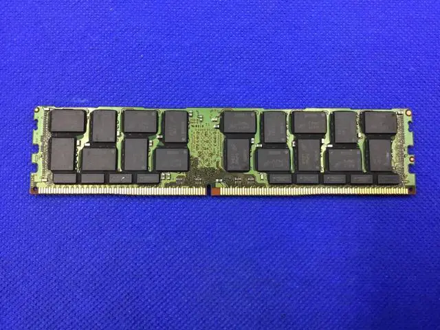 Alt view image 3 of 3 - P03055-091 HPE 128GB (1X128GB) OCTAL RANK X4 DDR4-2933 LR MEMORY P00928-B21