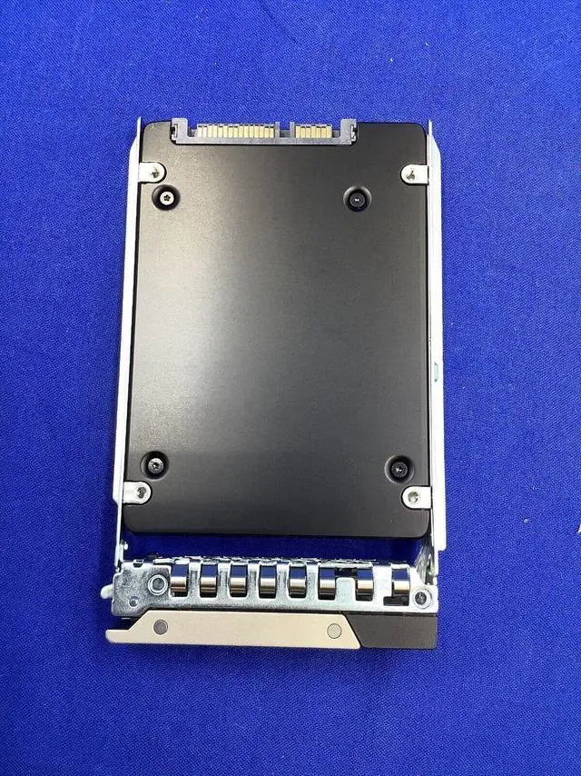 Alt view image 2 of 3 - GCN5W Dell Enterprise PM893 3.84TB SATA 6Gb/s RI TLC 2.5" SSD MZ-7L33T8A 0GCN5W
