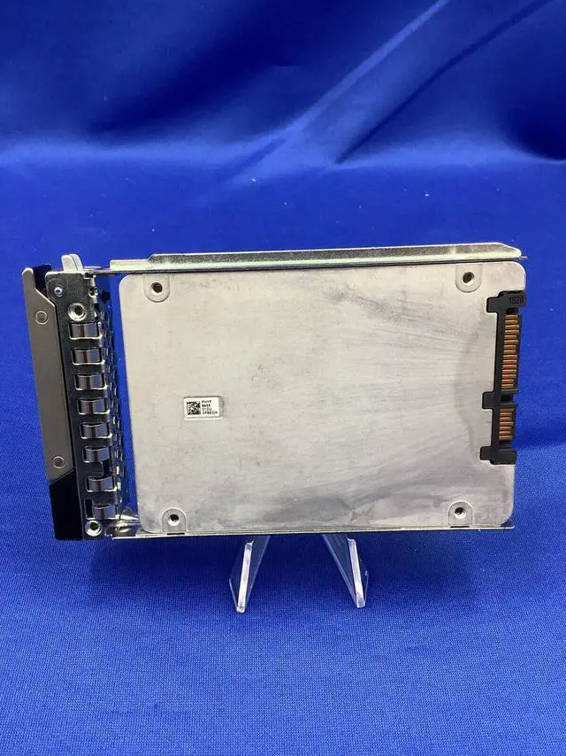 Alt view image 2 of 3 - DELL 1RHK2 Intel 3.84TB D3-S4510 6Gb/s SATA 2.5'' SSD 01RHK2 SSDSC2KB038T8R