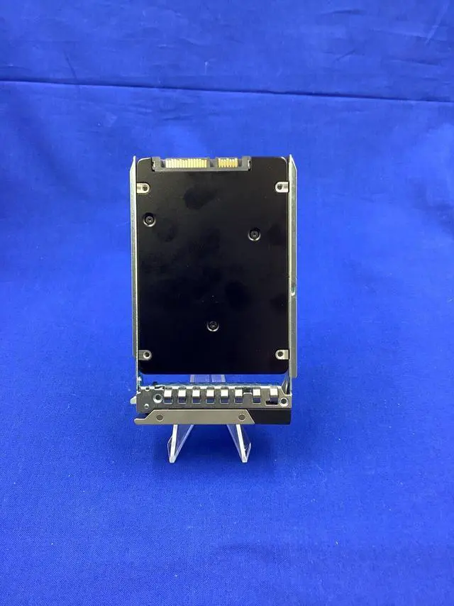 Alt view image 2 of 2 - FYP5F Dell Samsung PM883 3.84TB SATA 6Gb/s RI TLC 2.5'' SSD 0FYP5F MZ-7LH3T8A