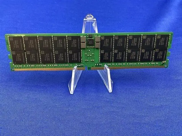 Alt view image 3 of 6 - HMCG94MEBRA119N HYNIX 64G (1X64GB) 2RX4 PC5-4800E RDIMM MEMORY