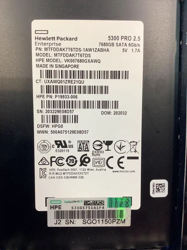 Alt view image 2 of 7 - P18431-B21 HPE 7.68TB SATA 6G Read Intensive MV sc sff 2.5inch SSD P18486-001