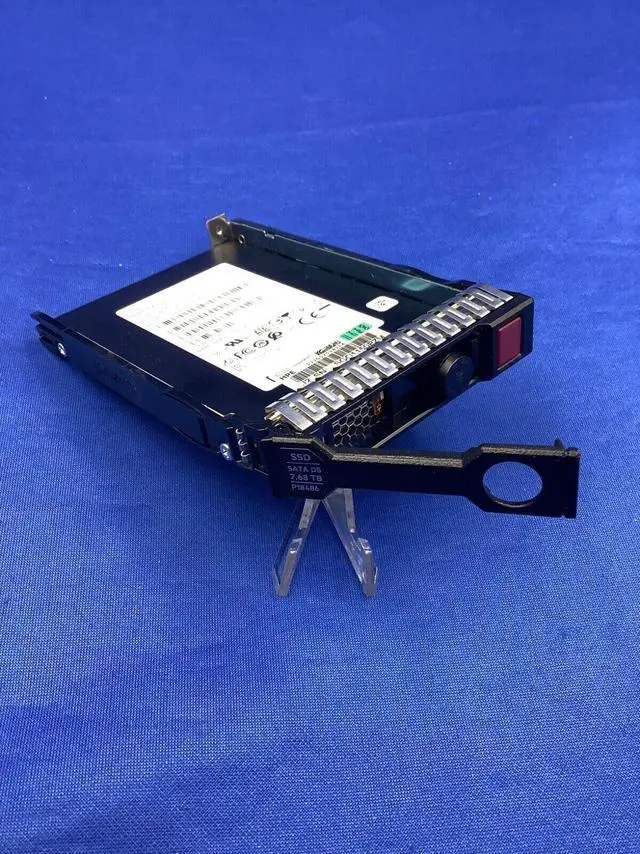 Alt view image 5 of 7 - P18431-B21 HPE 7.68TB SATA 6G Read Intensive MV sc sff 2.5inch SSD P18486-001