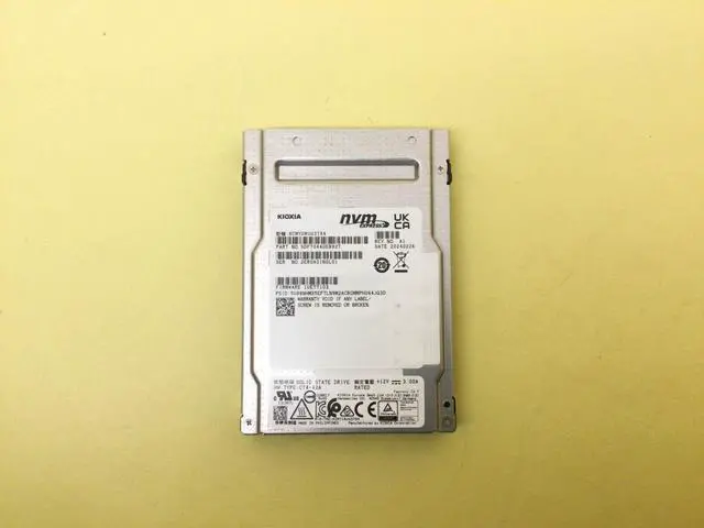 Alt view image 2 of 2 - KIOXIA CM7-R Series 3.84TB PCIe Gen5 NVME 2.5'' U.3 SED SSD KCMYDRUG3T84 New