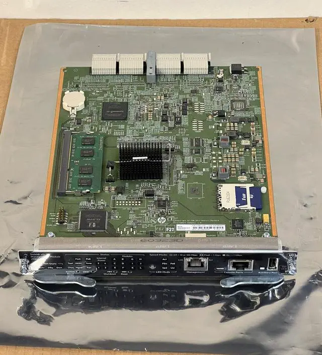 Alt view image 2 of 7 - Aruba HP HPE 5400R ZL2 Management Module 4GB RAM 1GB SD