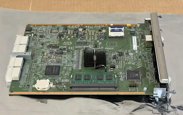 Alt view image 6 of 7 - Aruba HP HPE 5400R ZL2 Management Module 4GB RAM 1GB SD