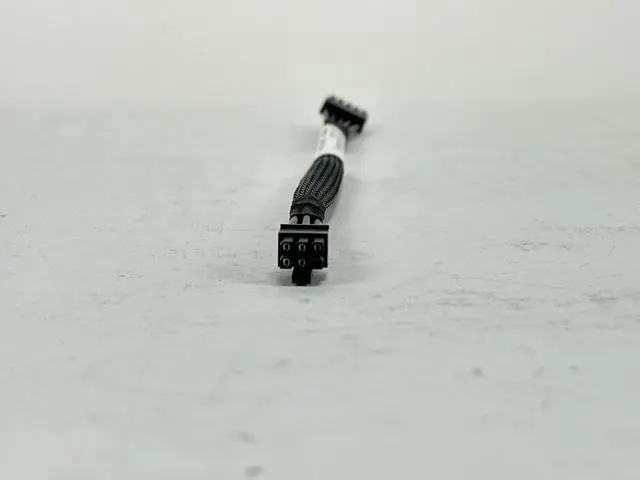 Alt view image 4 of 5 - HPE DL3XX Gen10 Plus v2 Gen11 Power Cable to Backplane 869825-001 875096-001