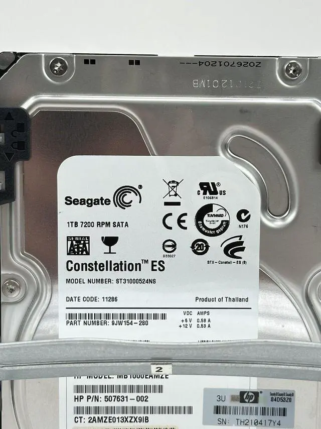 Alt view image 4 of 5 - HP 1TB 7.2K SATA 3Gbps Midline LFF 3.5" Hard Drive 637742-001 QR Tray 3G