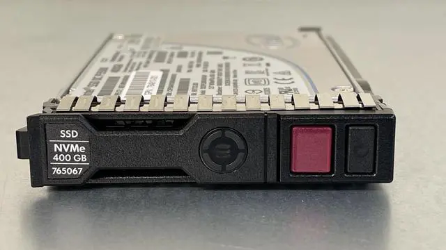 Main image of HPE Intel DC P3500 400GB 2.5 SFF PCI-e NVMe x4 U.2 RI Solid State Drive SSD SCN