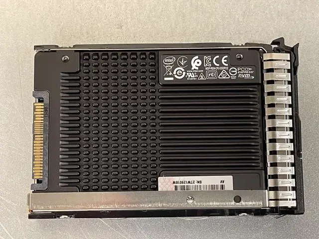 Alt view image 5 of 7 - HPE Intel Optane 750GB U.2 NVMe x4 Write Intensive SFF SSD 30 DWPD Gen3 WI SCN