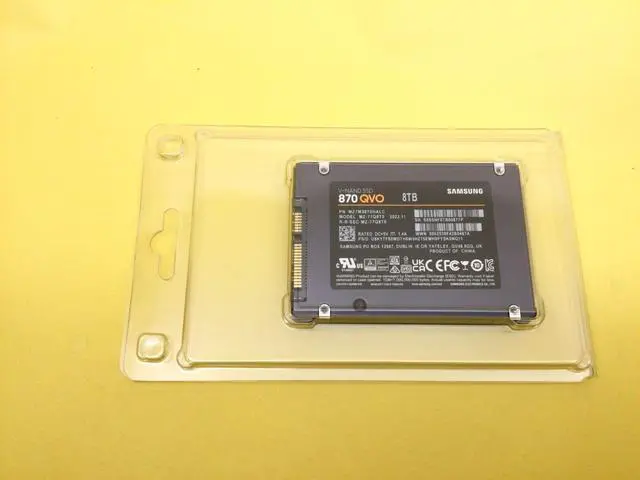 Alt view image 3 of 3 - Samsung 870 QVO Series 8TB SATA III 2.5" Internal SSD MZ-77Q8T0