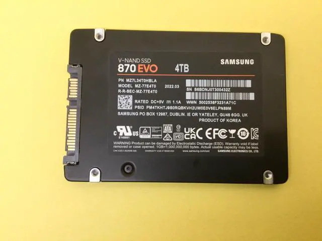Main image of Samsung 870 EVO Series 4TB SATA 6Gbps 2.5 Inch Internal SSD MZ-77E4T0