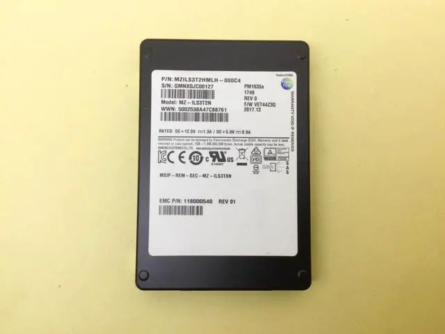 Main image of (NOT FOR HOME PC!) MZ-ILS3T2N EMC Samsung PM1635a 3.2TB SAS 12Gb/s 2.5'' Internal SSD 118000540