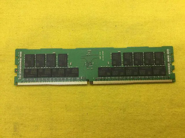 Alt view image 2 of 4 - M393A4K40CB2-CTD SAMSUNG 32GB (1X32GB) 2RX4 DDR4 PC4-2666V Server Memory