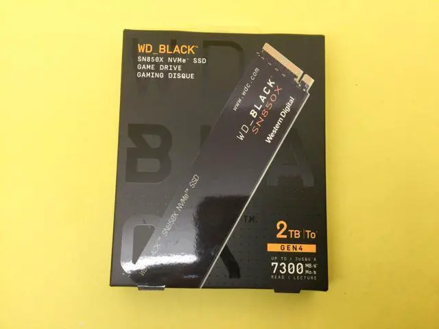 Main image of WD BLACK SN850X 2TB PCIe Gen 4 x4 NVMe M.2 2280 Internal SSD WDBB9G0020BNC