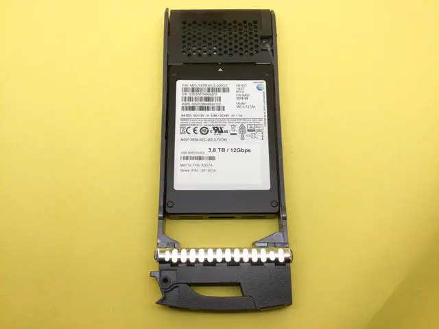 Main image of (NOT FOR HOME PC!) X357A Netapp 3.84TB SAS 12Gbps 2.5'' SSD For FAS2240 DS2246 108-00572+