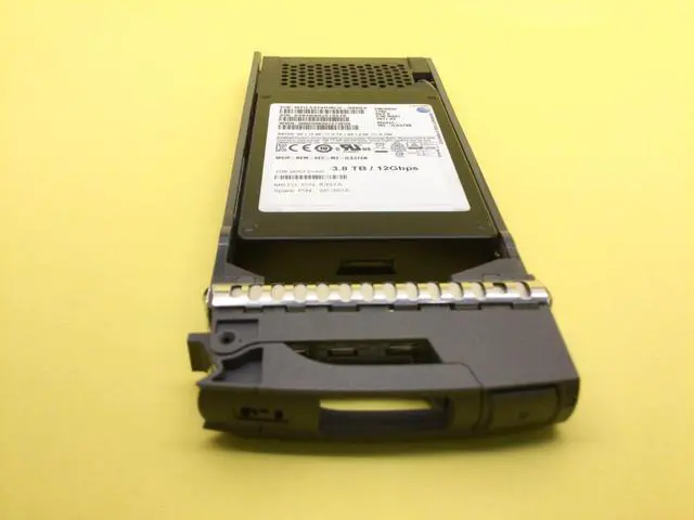 Alt view image 5 of 7 - (NOT FOR HOME PC!) X357A Netapp 3.84TB SAS 12Gbps 2.5'' SSD For FAS2240 DS2246 108-00572+