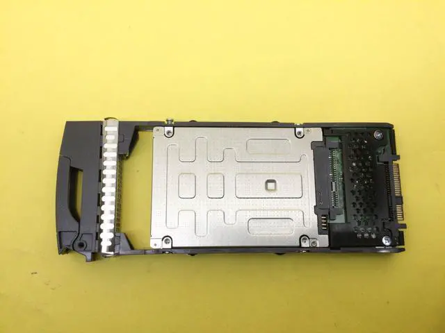 Alt view image 7 of 7 - (NOT FOR HOME PC!) X357A Netapp 3.84TB SAS 12Gbps 2.5'' SSD For FAS2240 DS2246 108-00572+