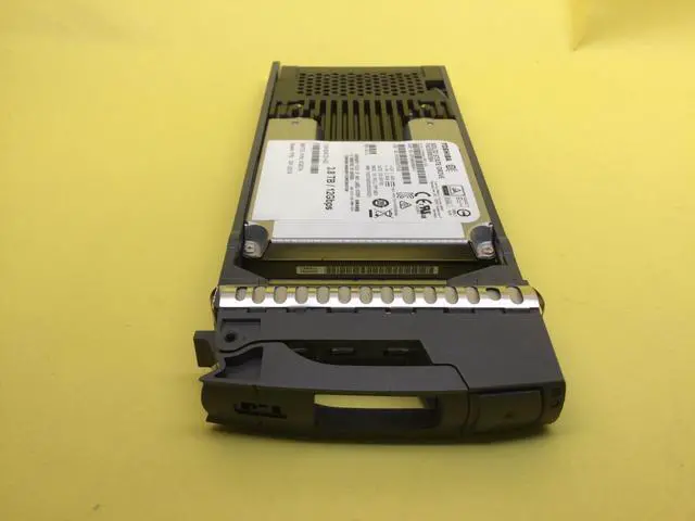 Alt view image 6 of 7 - (NOT FOR HOME PC!) X357A Netapp 3.84TB SAS 12Gbps 2.5'' SSD For FAS2240 DS2246 108-00572+