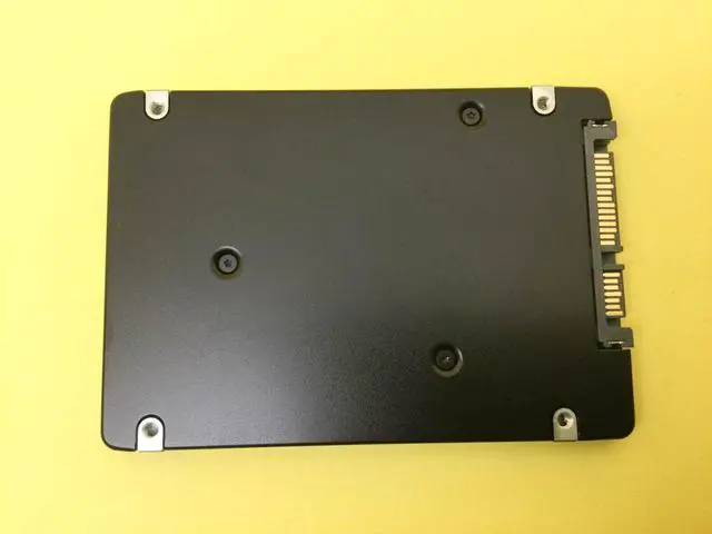 Alt view image 2 of 2 - Samsung SM883 Series 1.92TB SATA 6Gbps 2.5in Enterprise SSD MZ-7KH1T90