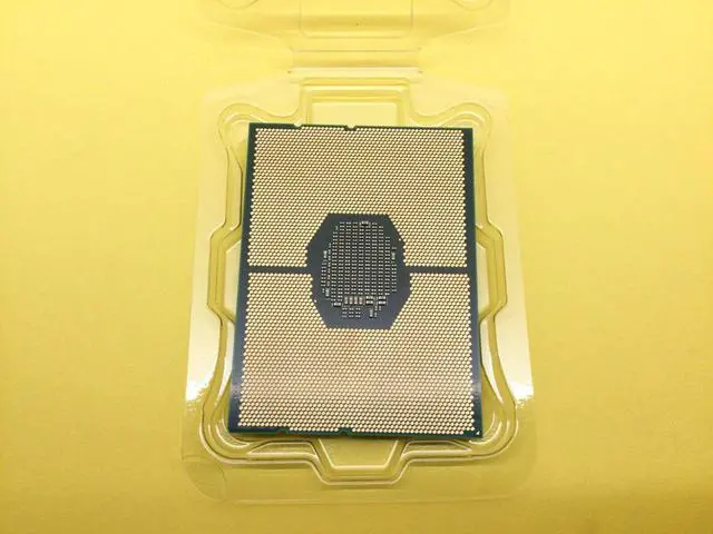 Alt view image 2 of 3 - SR37Q Intel Xeon Platinum 8173M 2.0GHz 28-Core LGA3647 Processor - OEM