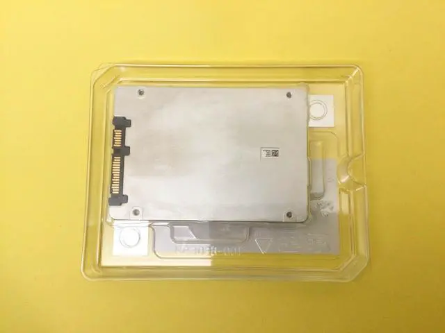 Alt view image 2 of 3 - Intel D3-S4510 Series 3.84TB SATA 6Gb/s 2.5'' SSD SSDSC2KB038T8 - OEM