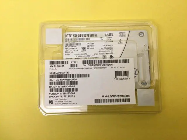 Main image of Intel D3-S4510 Series 3.84TB SATA 6Gb/s 2.5'' SSD SSDSC2KB038T8 - OEM