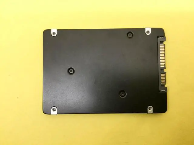 Alt view image 4 of 5 - MZ-7LH9600 Samsung PM883 960GB SATA 6Gbps 2.5" Internal SSD MZ7LH960HAJR