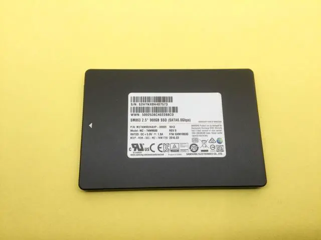Main image of Samsung SM863 Series 960GB SATA 6Gbps 2.5'' Internal SSD MZ-7KM9600