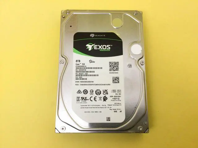 Main image of (NOT FOR HOME PC!) Seagate Exos 7E8 8TB 7.2K SAS 12Gbps 3.5in HDD ST8000NM001A